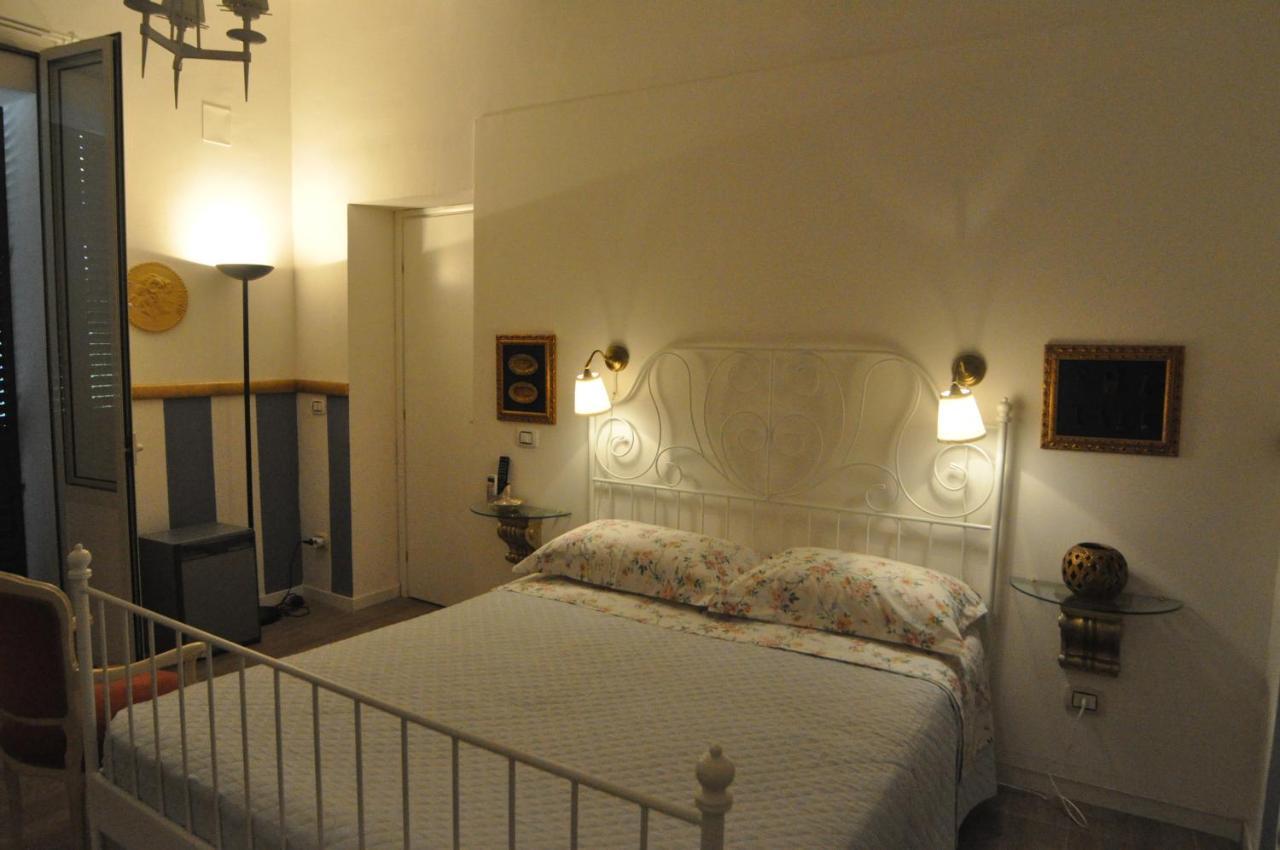 Brenta 12 Bed & Breakfast เมสซีนา ภายนอก รูปภาพ